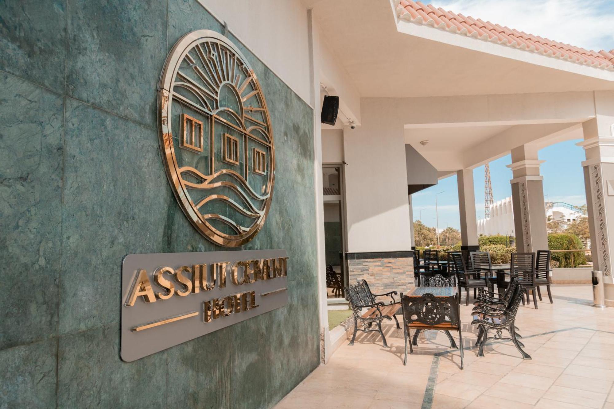 Assiut Cement Hotel Exteriör bild